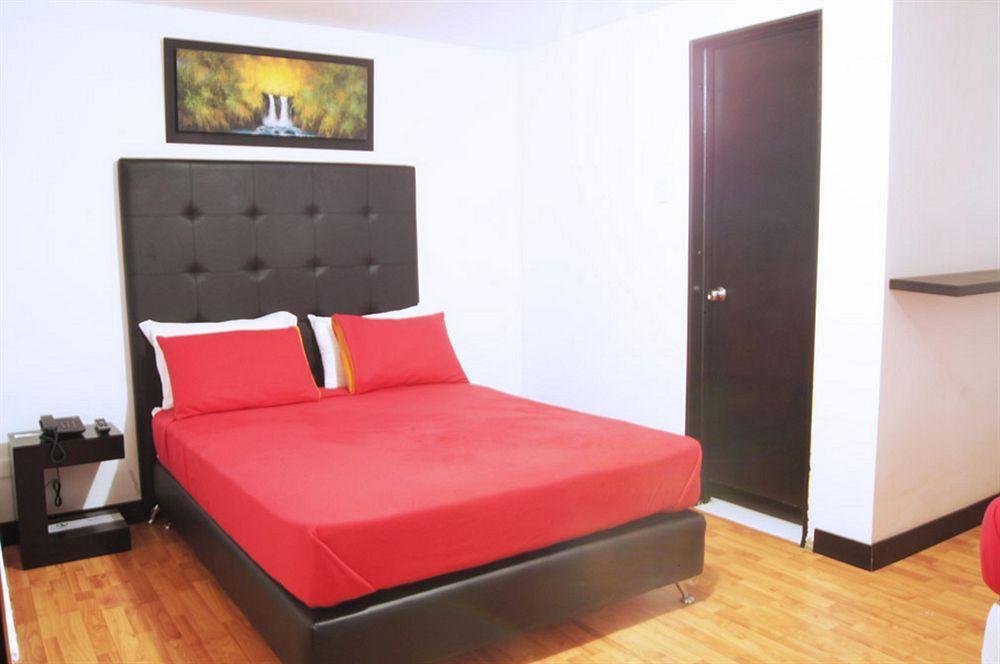 Hotel Aj Ferial โบโกตา ภายนอก รูปภาพ