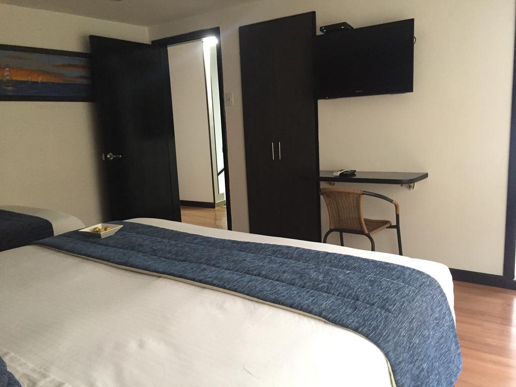 Hotel Aj Ferial โบโกตา ภายนอก รูปภาพ